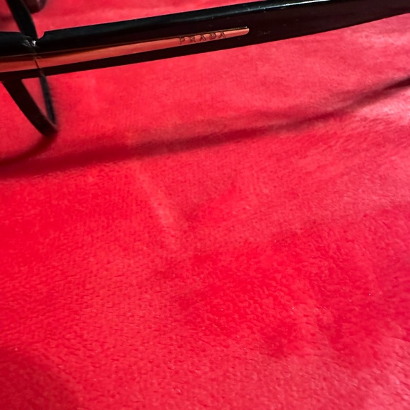Prada glasses tested lens can be taken out - Picture 2 of 7